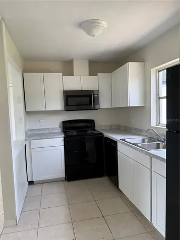 143 W Martin Street Apopka FL 32712