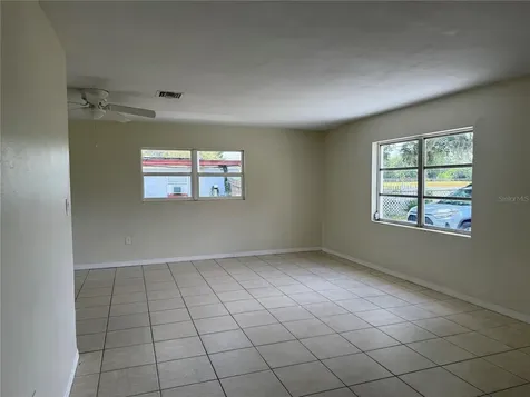 143 W Martin Street Apopka FL 32712