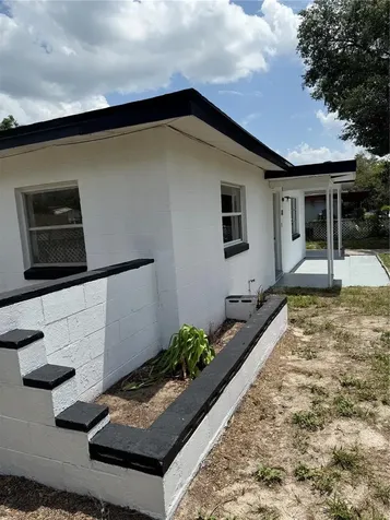 143 W Martin Street Apopka FL 32712