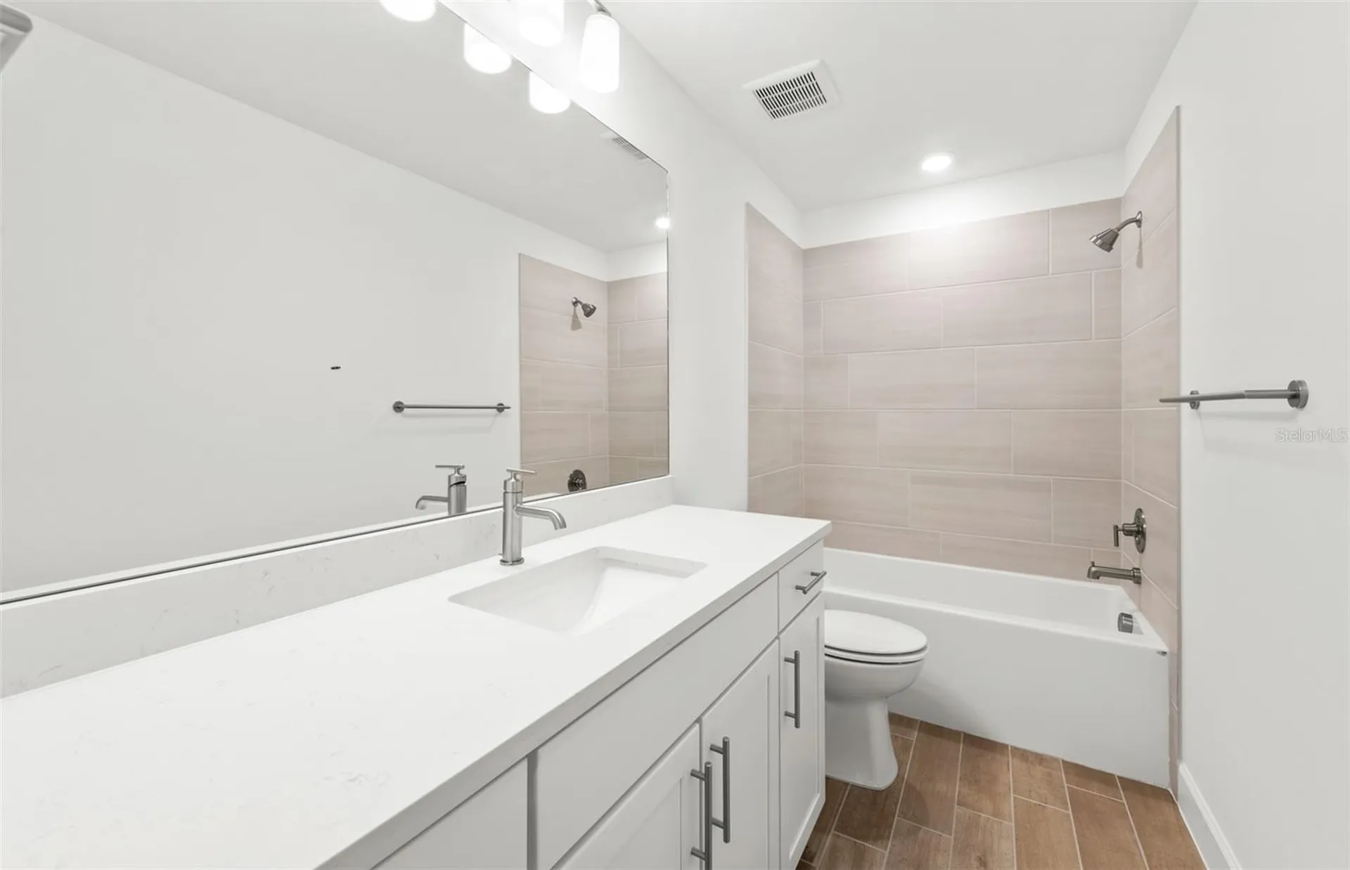 7617 Fulham Avenue Bradenton FL 34210