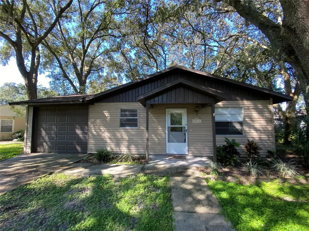 39648 Meadowood Loop Zephyrhills FL 33542