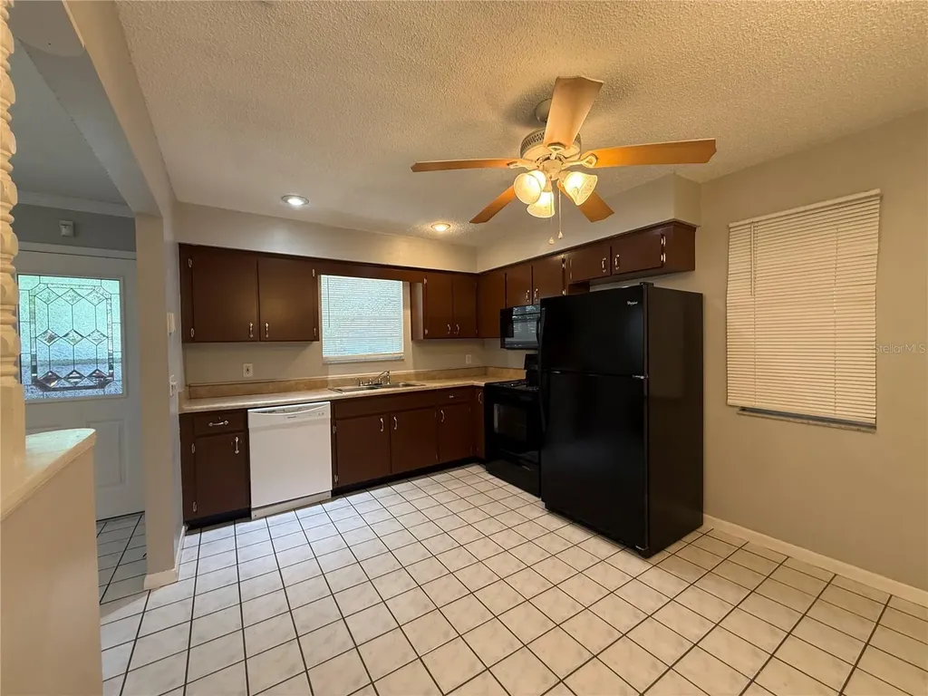 39648 Meadowood Loop Zephyrhills FL 33542
