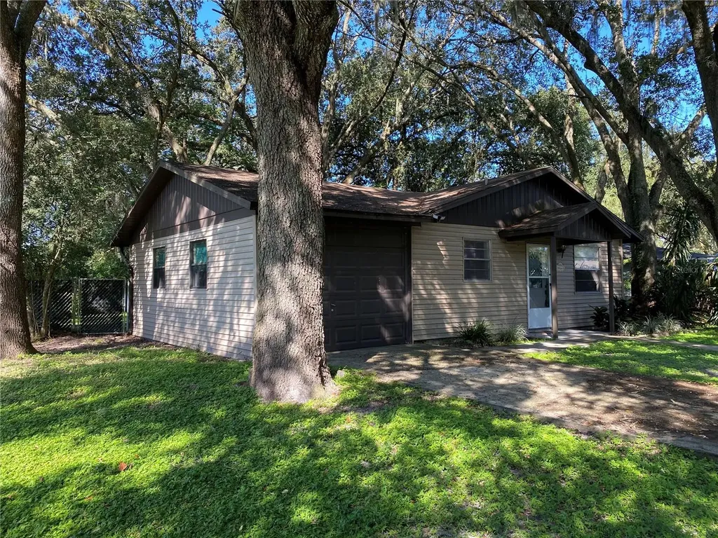 39648 Meadowood Loop Zephyrhills FL 33542