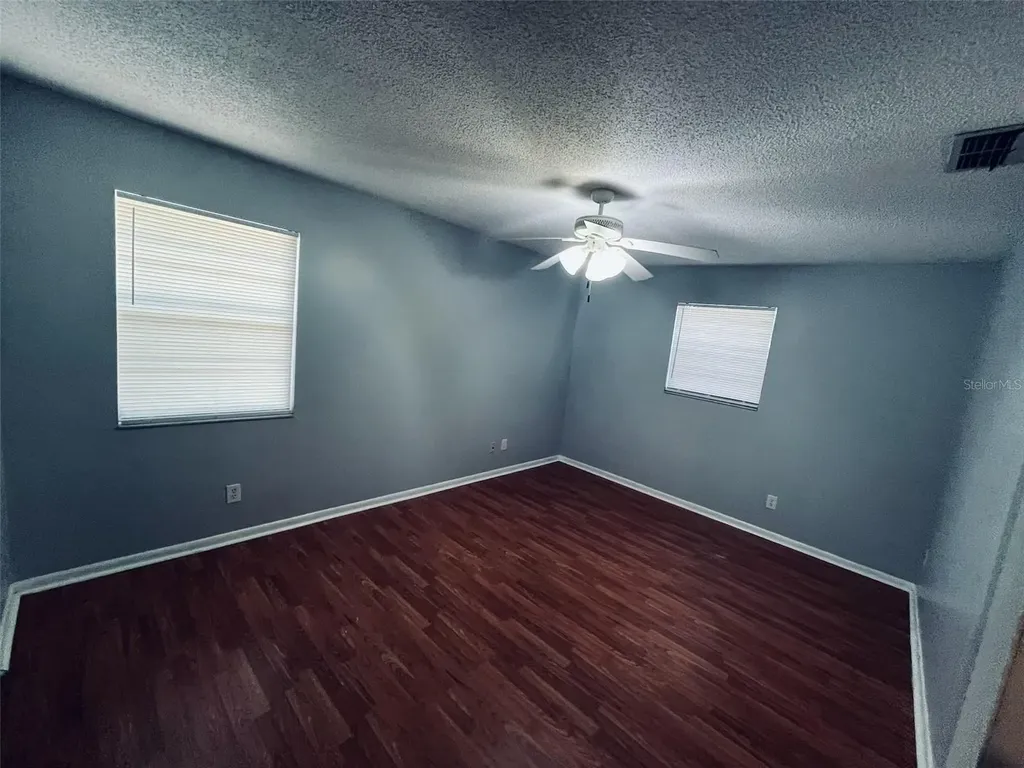 39648 Meadowood Loop Zephyrhills FL 33542