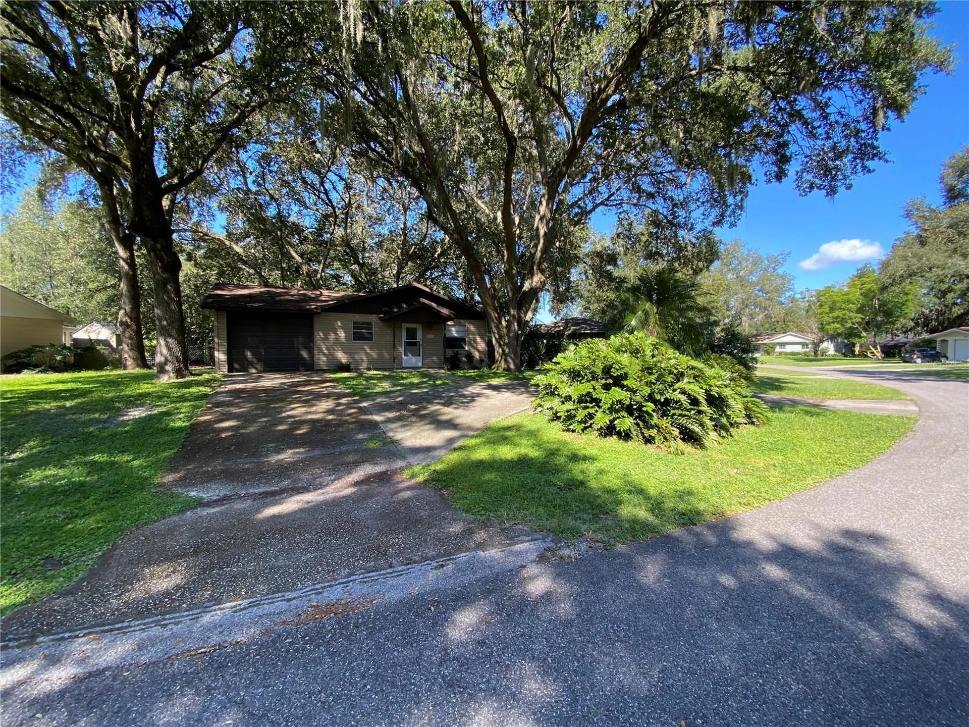 39648 Meadowood Loop Zephyrhills FL 33542