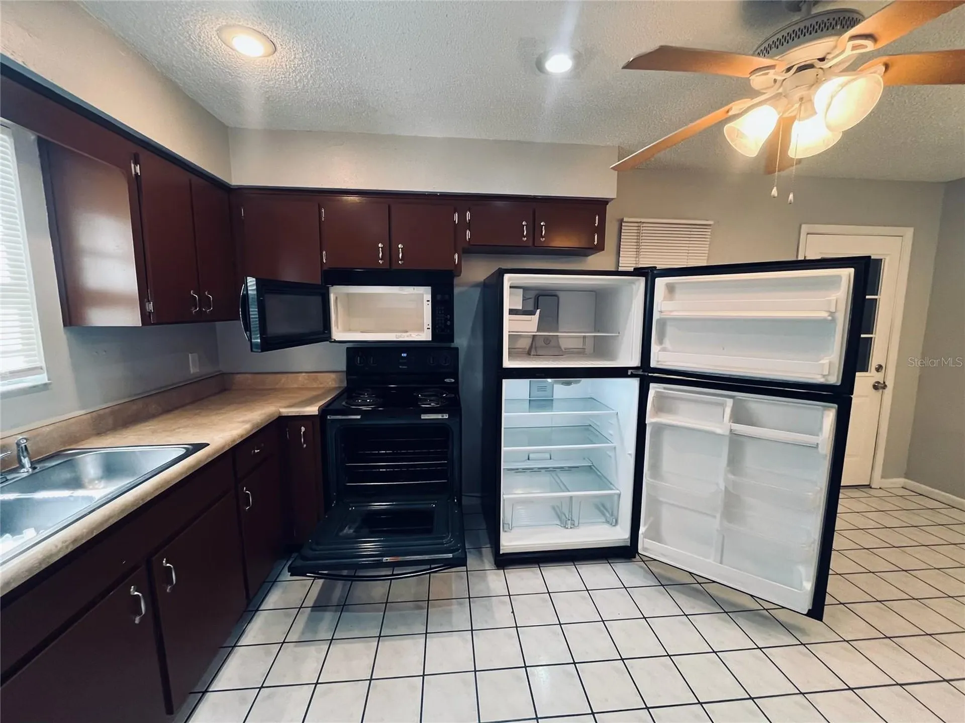 39648 Meadowood Loop Zephyrhills FL 33542