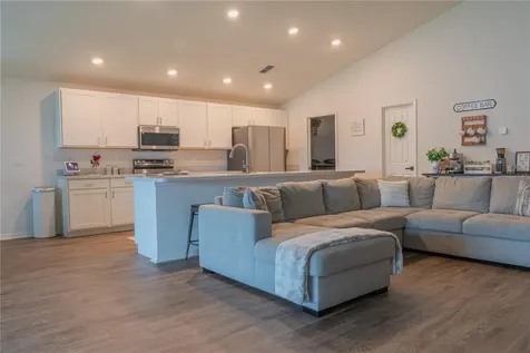 909 Montgomery Lane Polk City FL 33868