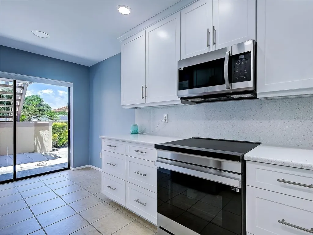2004 Longpointe Circle Venice FL 34293