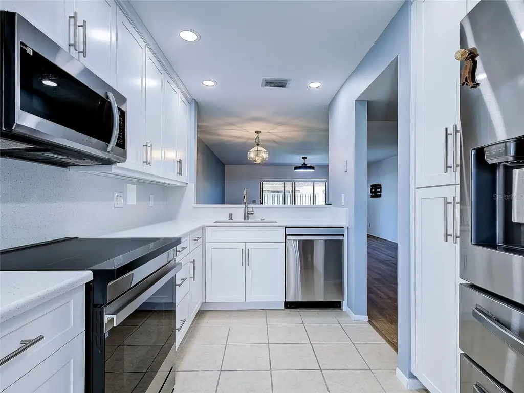 2004 Longpointe Circle Venice FL 34293