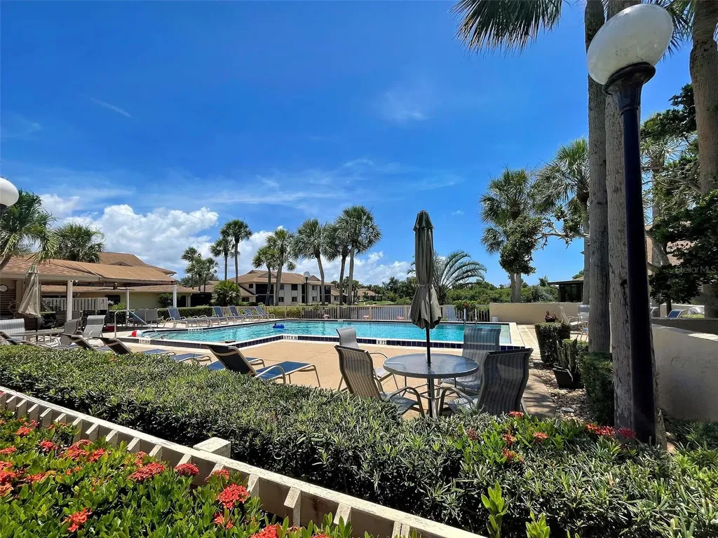 2004 Longpointe Circle Venice FL 34293