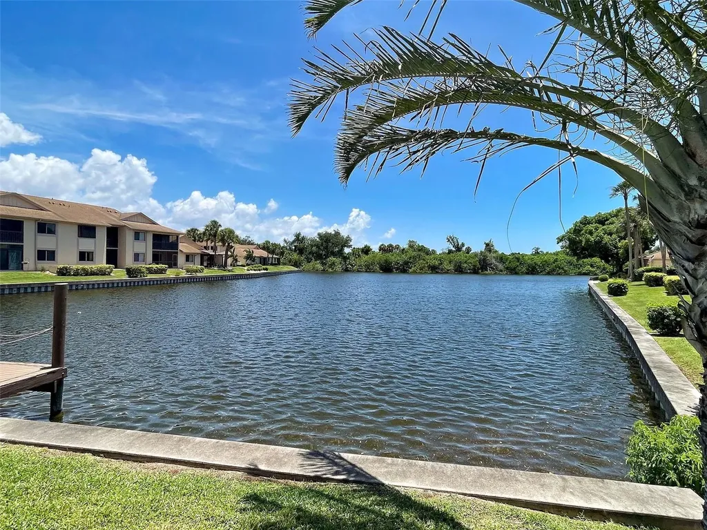 2004 Longpointe Circle Venice FL 34293