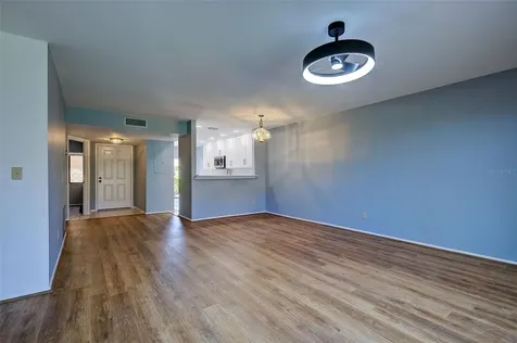 2004 Longpointe Circle Venice FL 34293