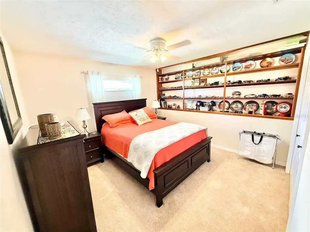 305 W Delaware Street Tavares FL 32778