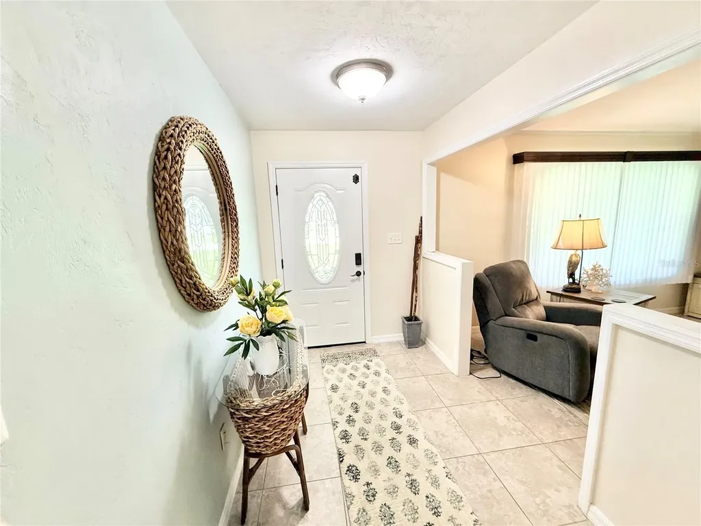 305 W Delaware Street Tavares FL 32778