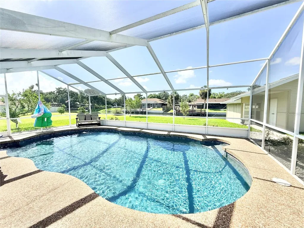 305 W Delaware Street Tavares FL 32778