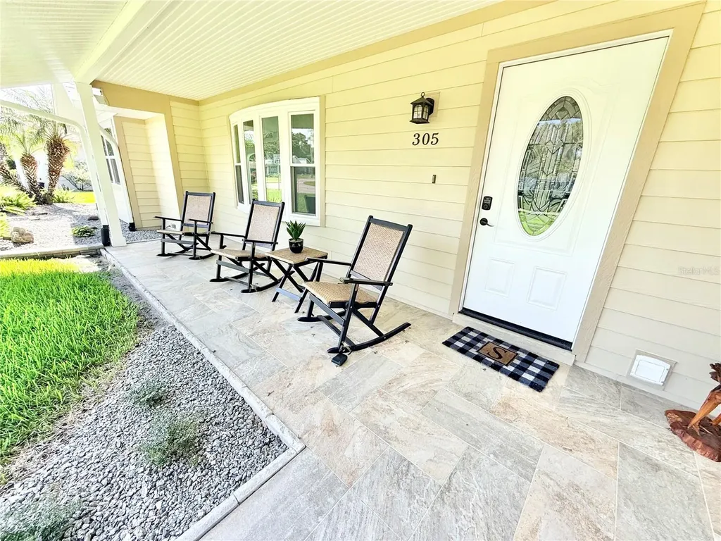 305 W Delaware Street Tavares FL 32778