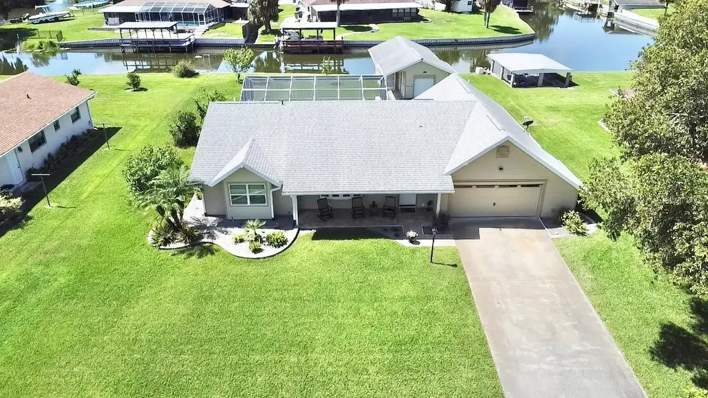 305 W Delaware Street Tavares FL 32778