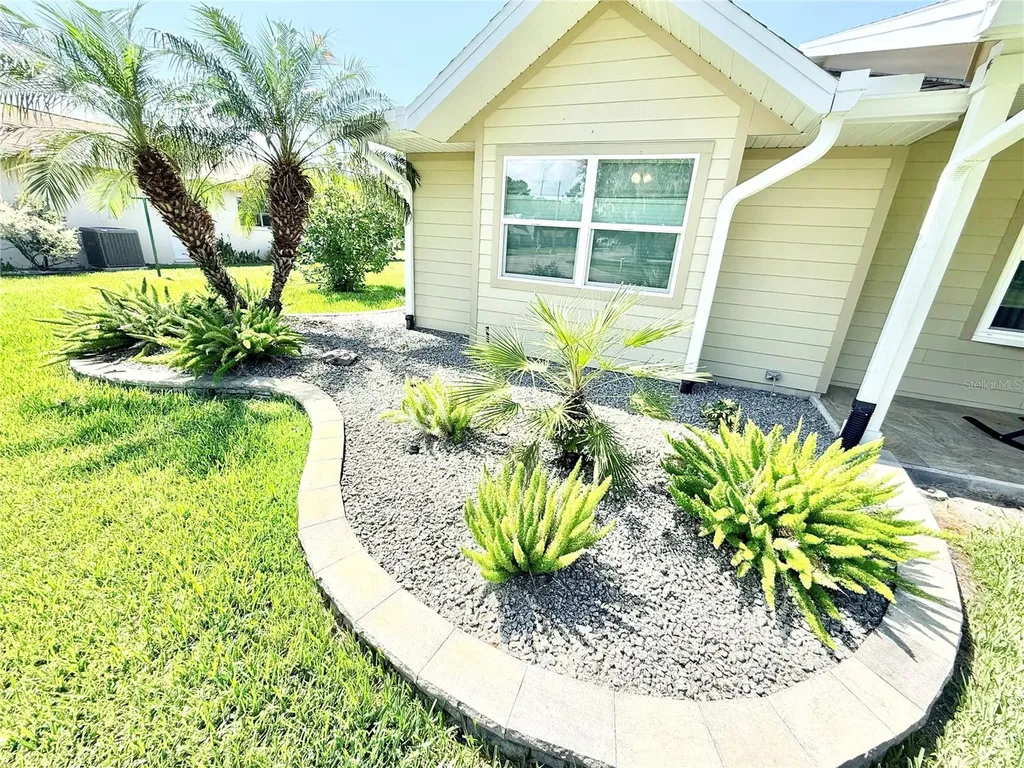 305 W Delaware Street Tavares FL 32778