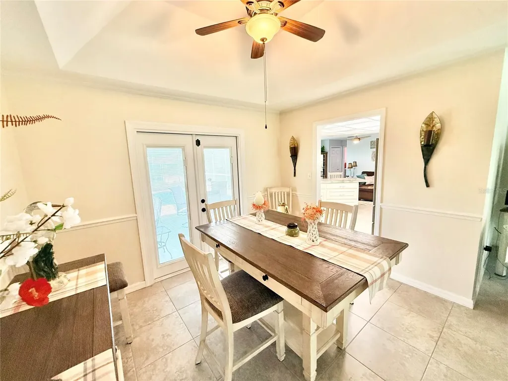 305 W Delaware Street Tavares FL 32778
