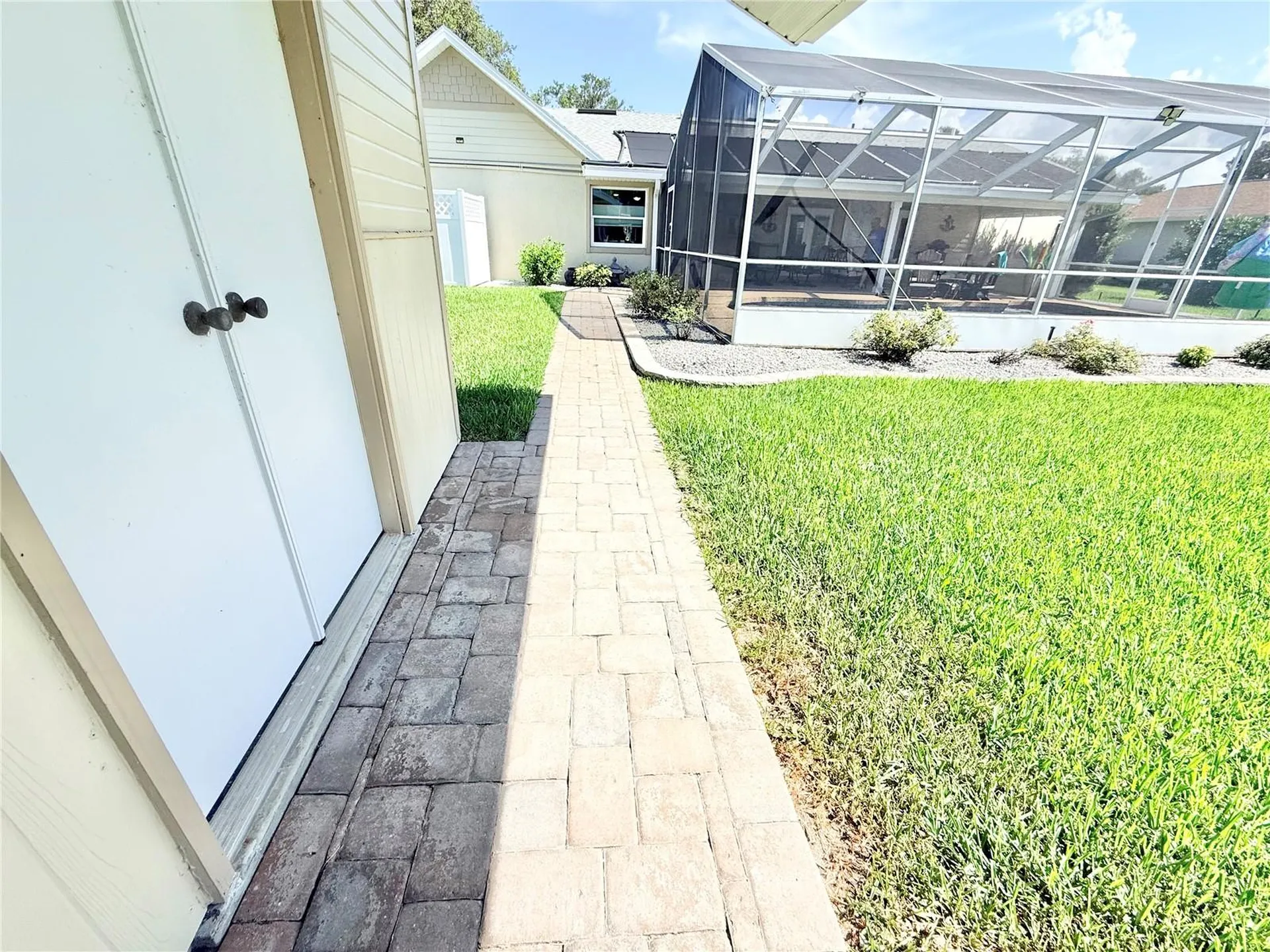 305 W Delaware Street Tavares FL 32778