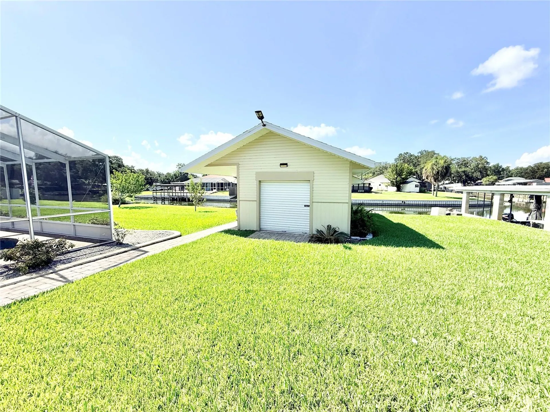 305 W Delaware Street Tavares FL 32778