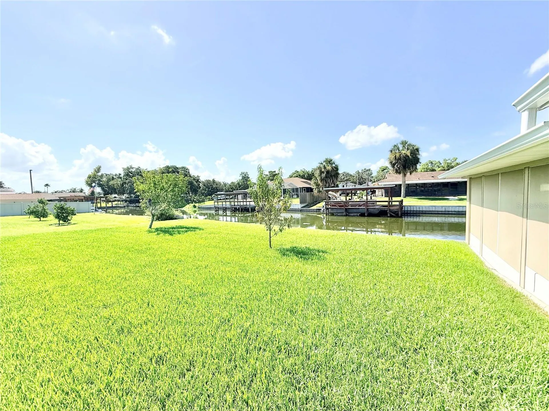 305 W Delaware Street Tavares FL 32778