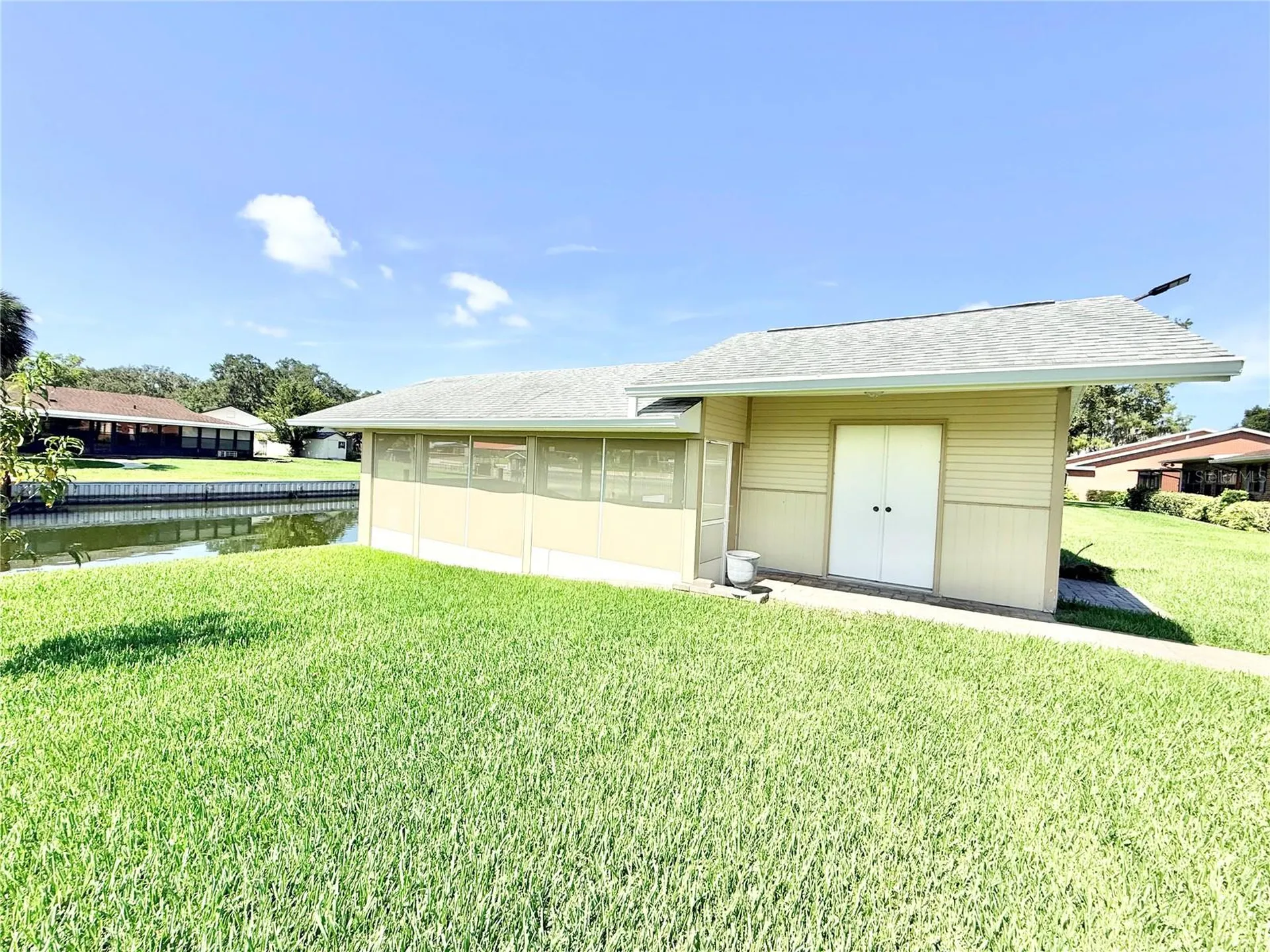 305 W Delaware Street Tavares FL 32778