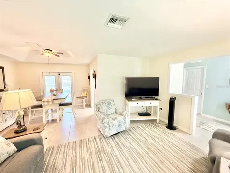 305 W Delaware Street Tavares FL 32778