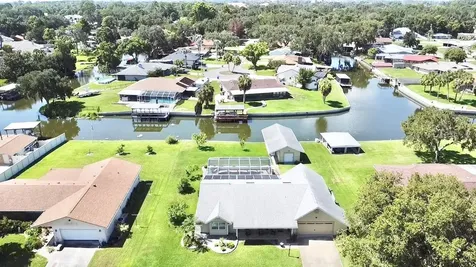 305 W Delaware Street Tavares FL 32778