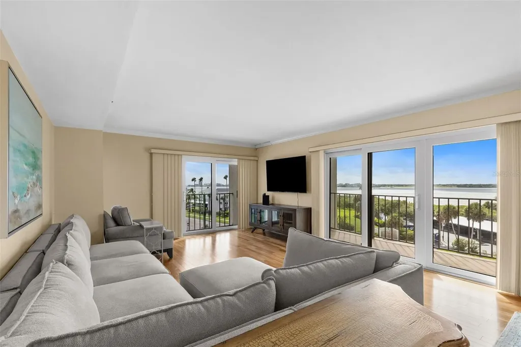 1480 Gulf Boulevard Clearwater Beach FL 33767
