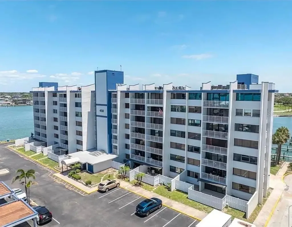 450 Treasure Island Causeway Treasure Island FL 33706