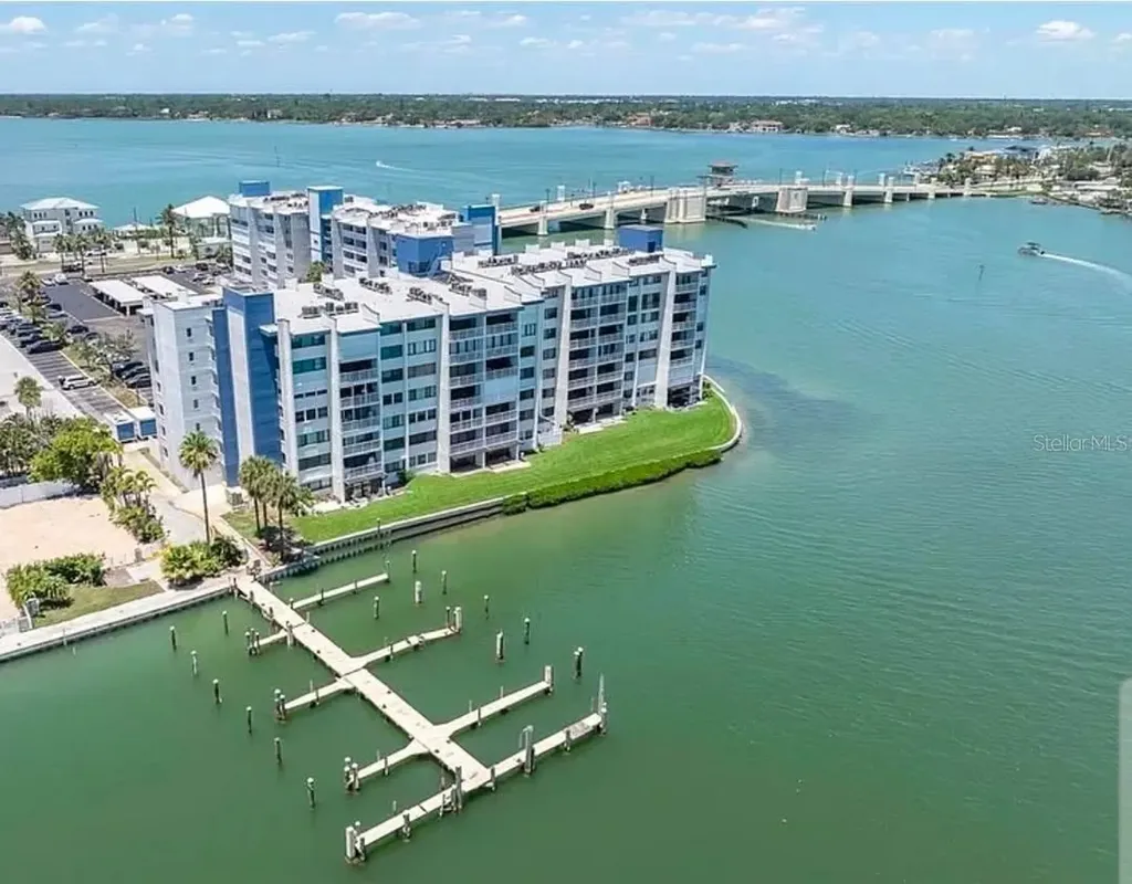 450 Treasure Island Causeway Treasure Island FL 33706