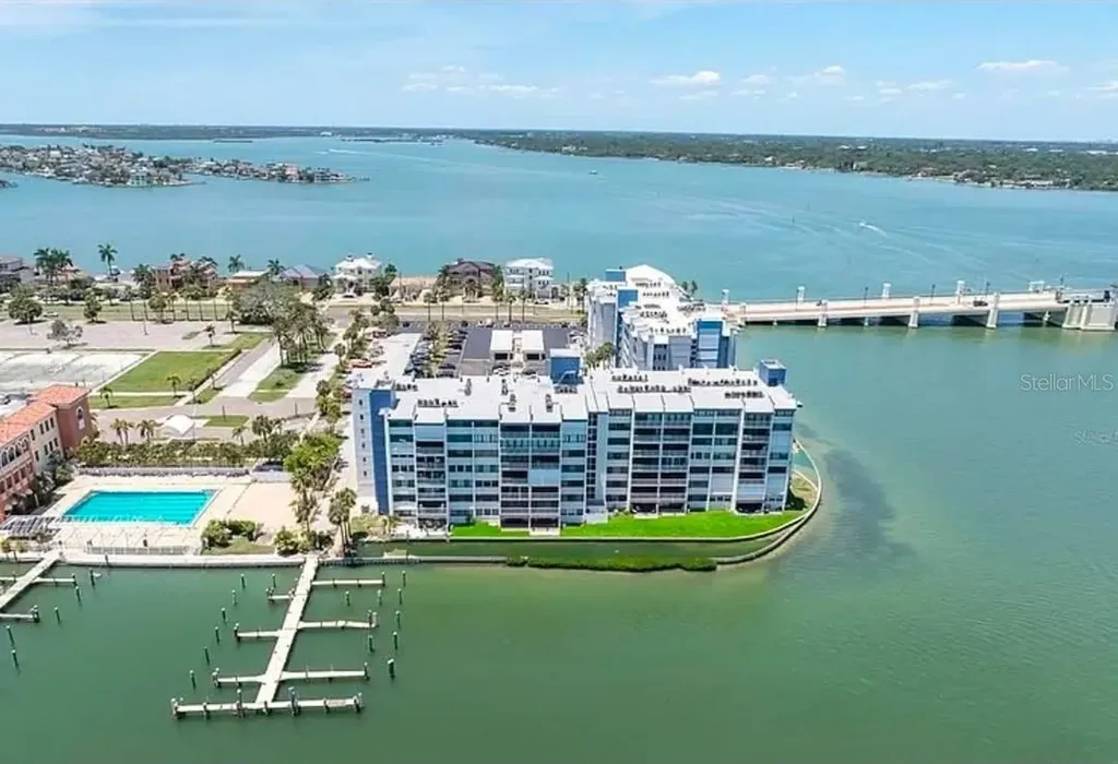 450 Treasure Island Causeway Treasure Island FL 33706