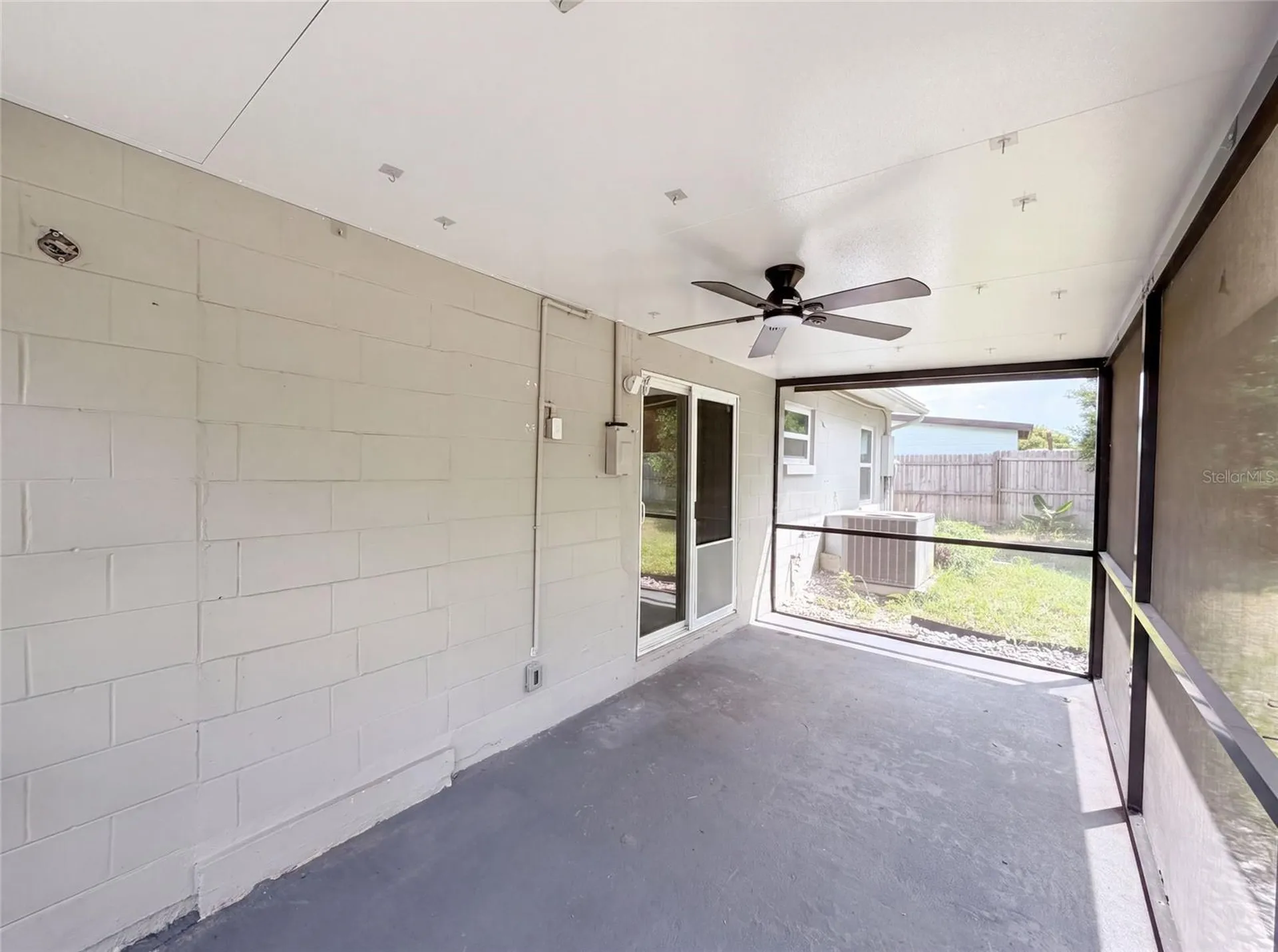 2242 E Dana Drive Deltona FL 32738