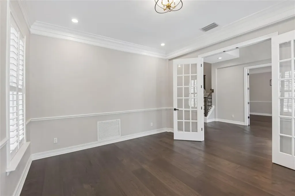5105 W Neptune Way Tampa FL 33609