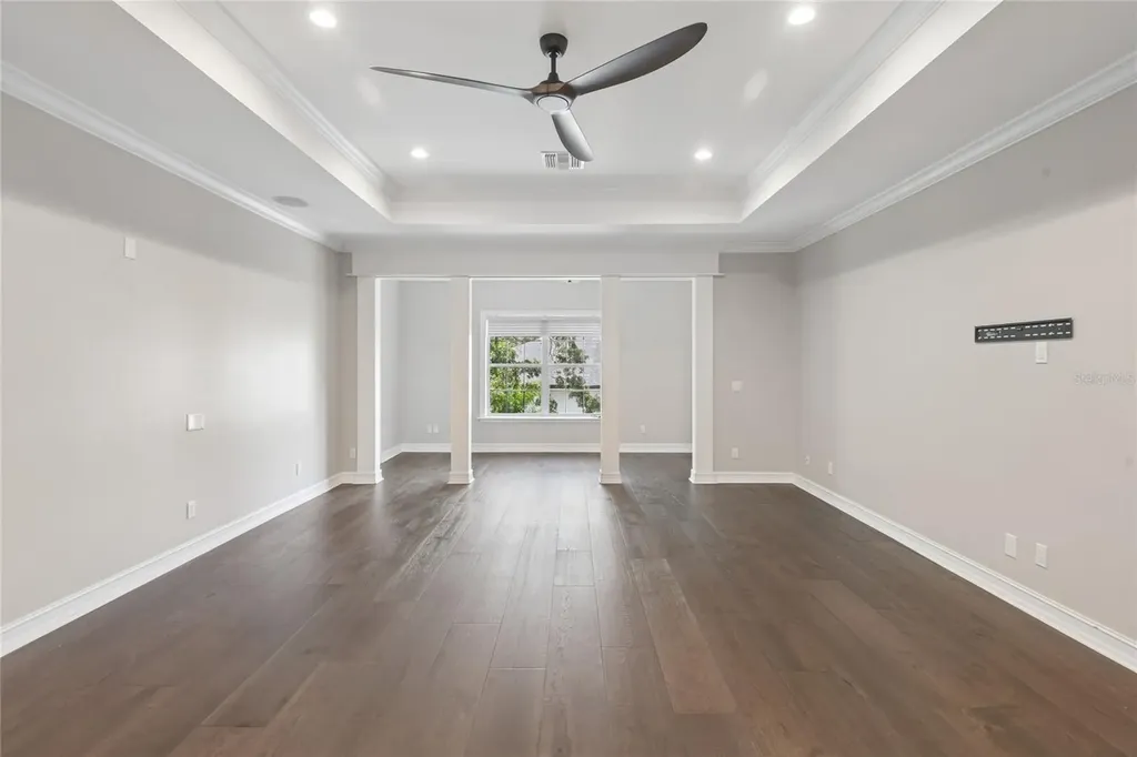 5105 W Neptune Way Tampa FL 33609