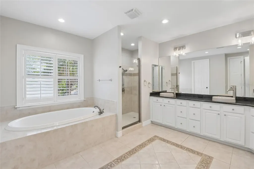 5105 W Neptune Way Tampa FL 33609