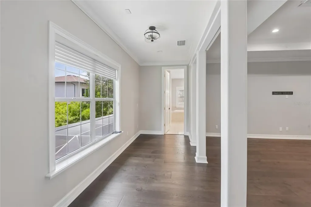 5105 W Neptune Way Tampa FL 33609
