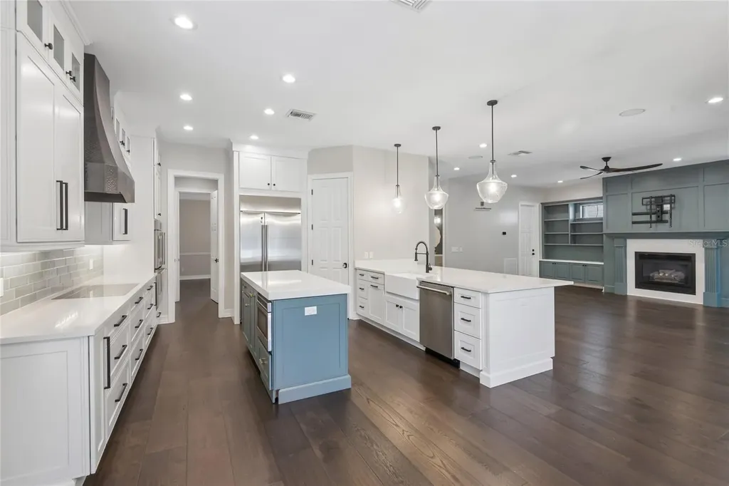 5105 W Neptune Way Tampa FL 33609