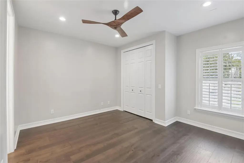 5105 W Neptune Way Tampa FL 33609