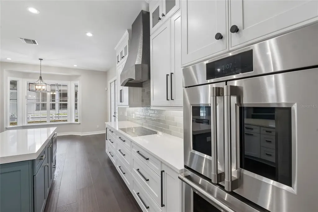5105 W Neptune Way Tampa FL 33609