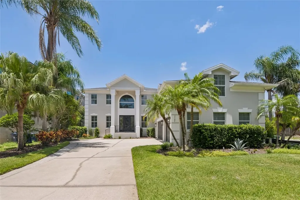 5105 W Neptune Way Tampa FL 33609