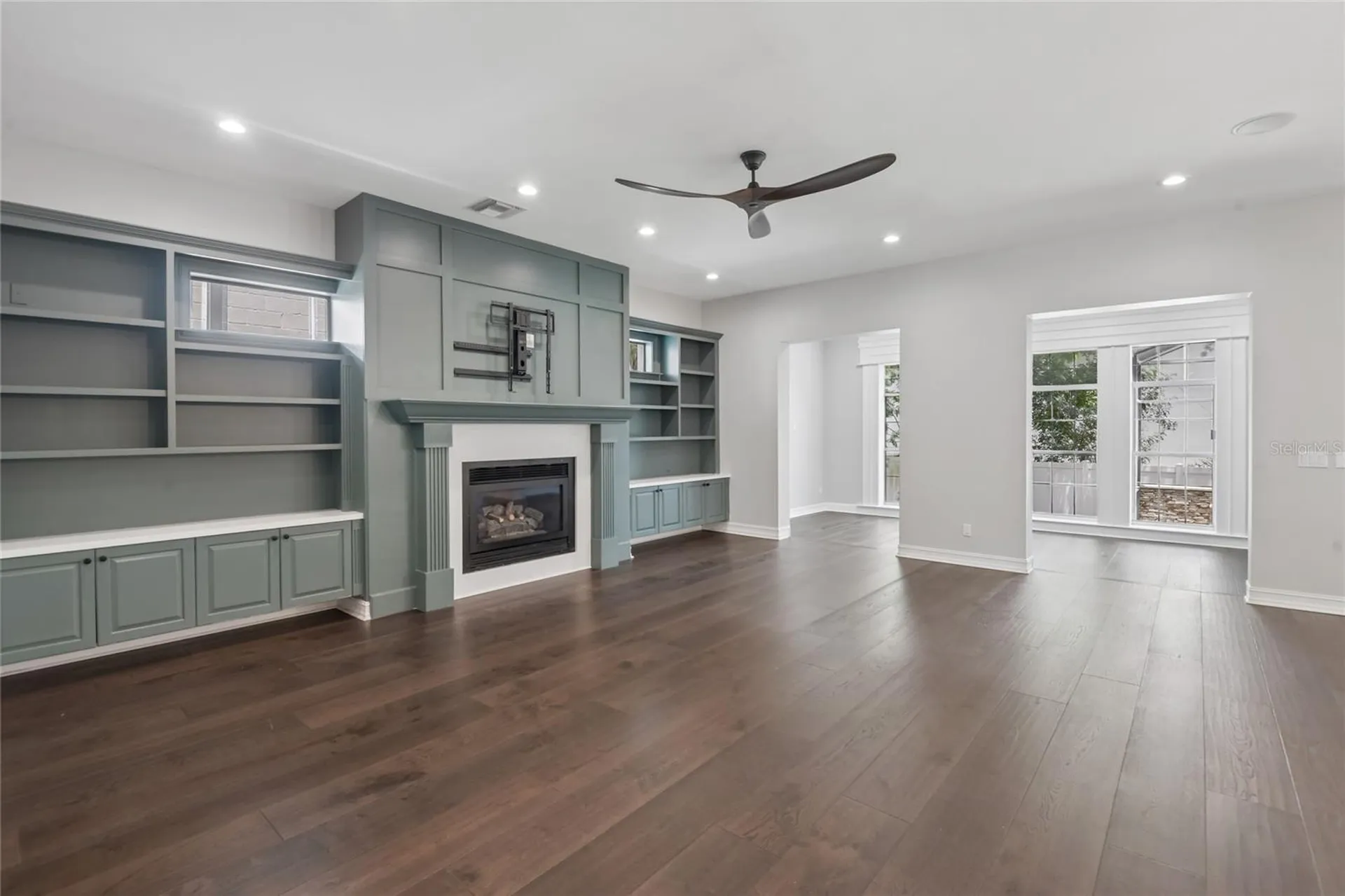 5105 W Neptune Way Tampa FL 33609