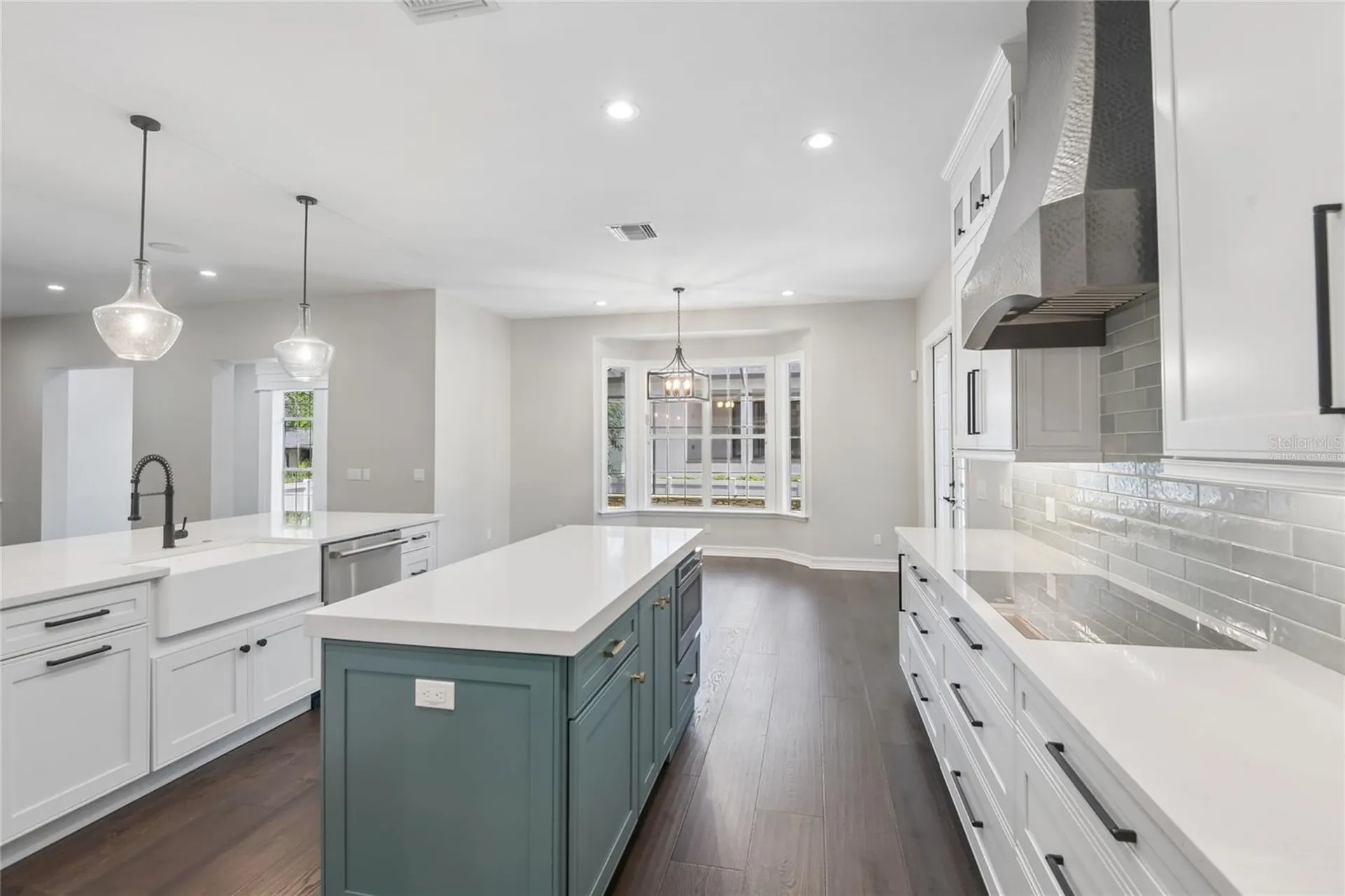 5105 W Neptune Way Tampa FL 33609