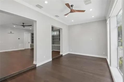 5105 W Neptune Way Tampa FL 33609