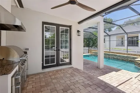 5105 W Neptune Way Tampa FL 33609