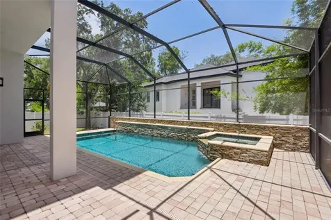 5105 W Neptune Way Tampa FL 33609