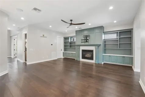 5105 W Neptune Way Tampa FL 33609