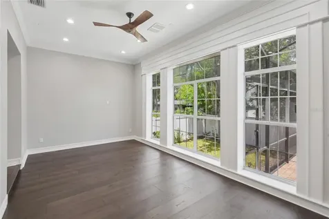 5105 W Neptune Way Tampa FL 33609
