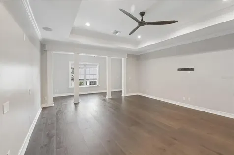 5105 W Neptune Way Tampa FL 33609